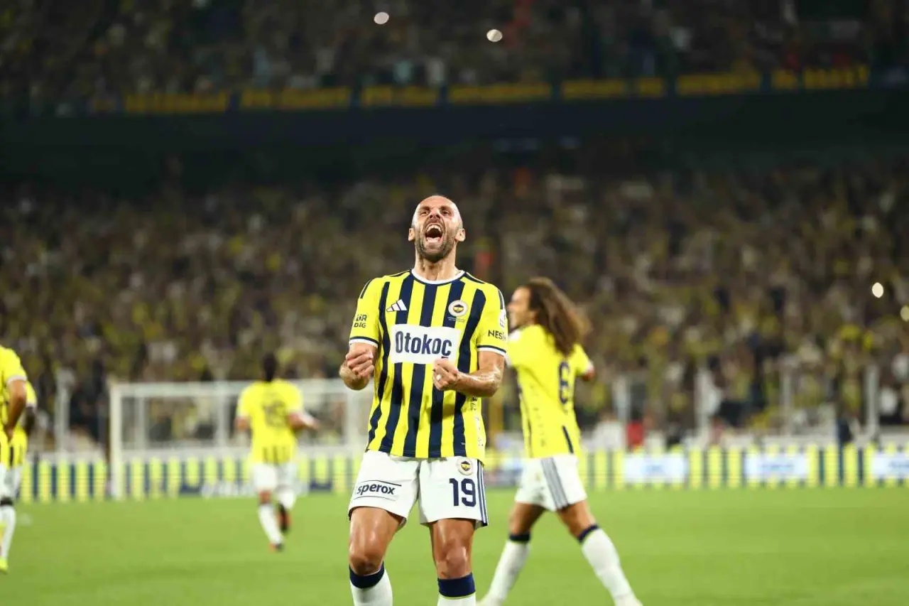 Fenerbahçe Evinde Konyaspor'u 4-2 Mağlup Etti! 2