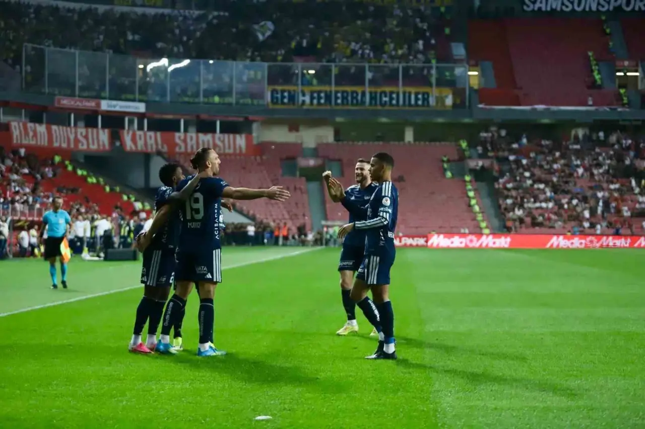 Fenerbahçe Muriqi ve Oğuz ile 3 Puanı Aldı! 3
