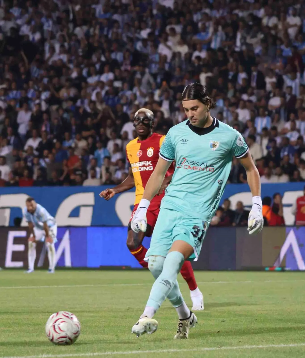 Galatasaray Deplasmanda Erzurumspor'u Farklı Mağlup Etti! 4