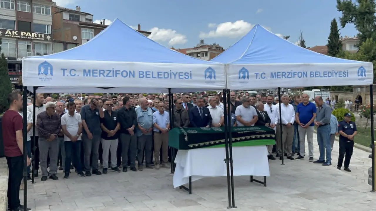 Merzifon Gözyaşlarına Boğuldu! Sercan Nevcanoğlu Son Yolculuğuna Uğurlandı 4