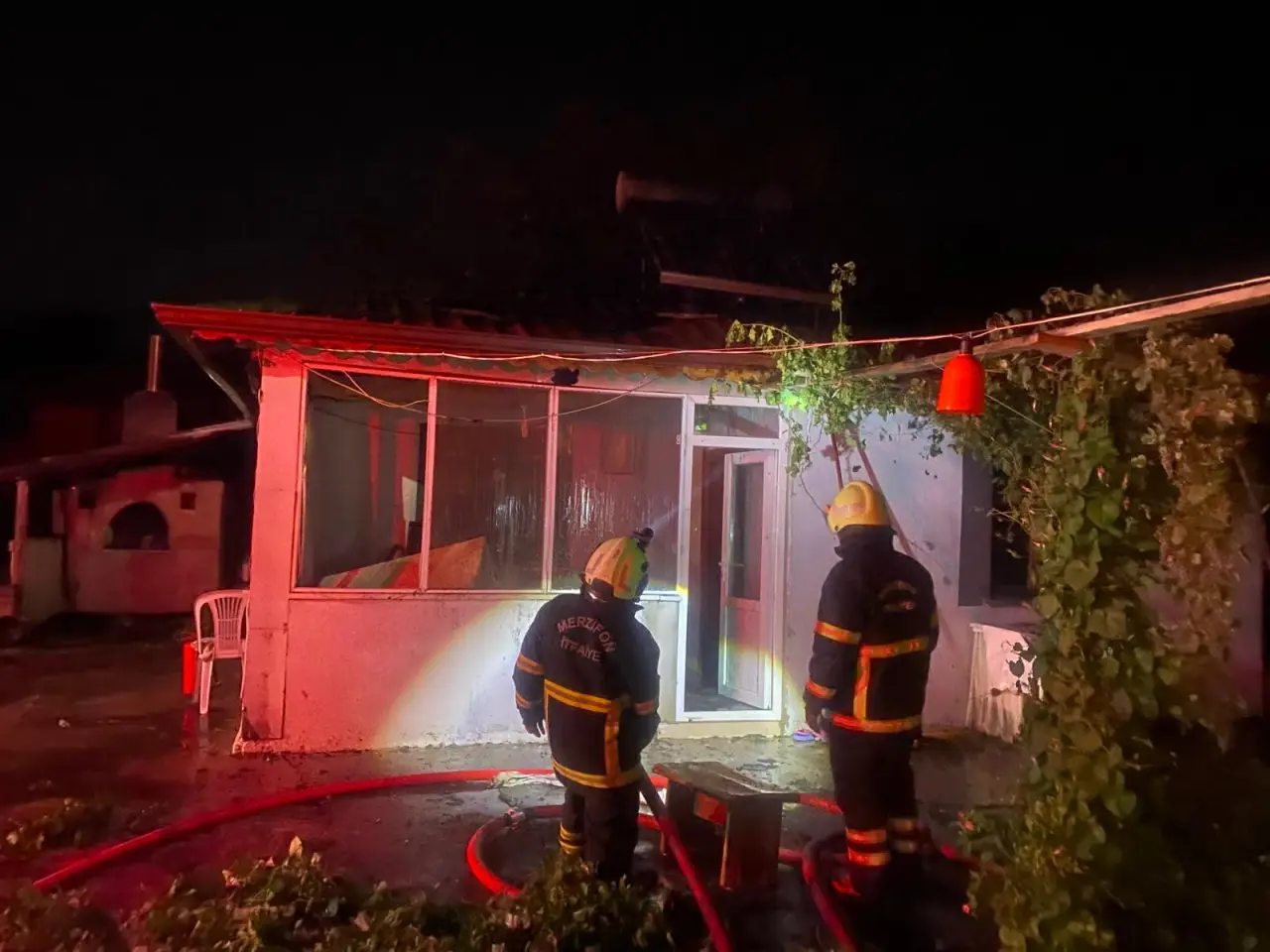 Merzifon'da Ev Yangını Paniği! Alevler Büyümeden Kontrol Altına Alındı 2