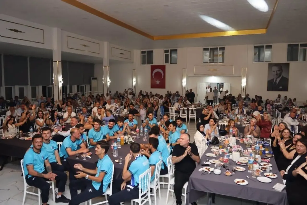 Merzifonspor İçin Tek Yürek Oldular: Talihliler Hediyelerini Kulübe Bağışladı 3