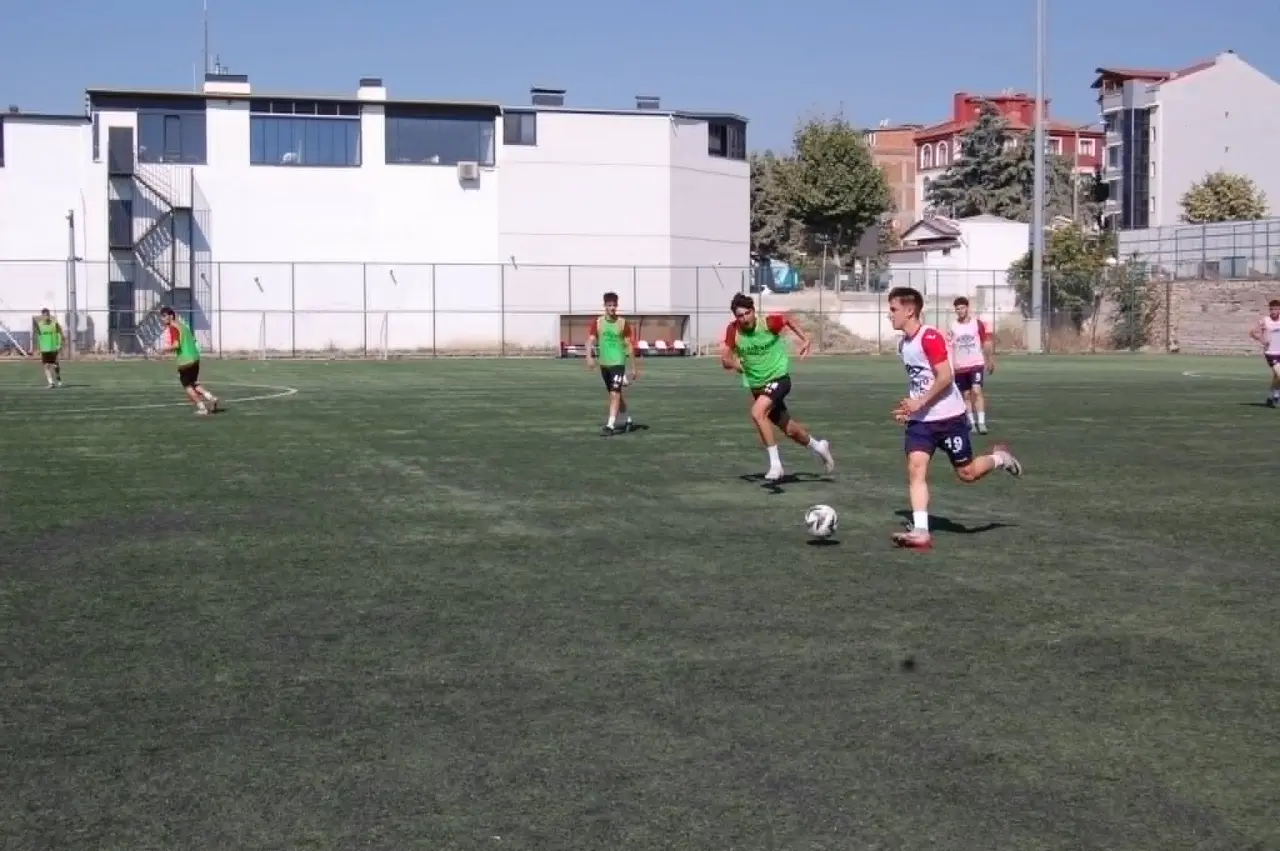 Merzifonspor Sahaya İndi! Yeni Sezon Mesaisi Başladı 3