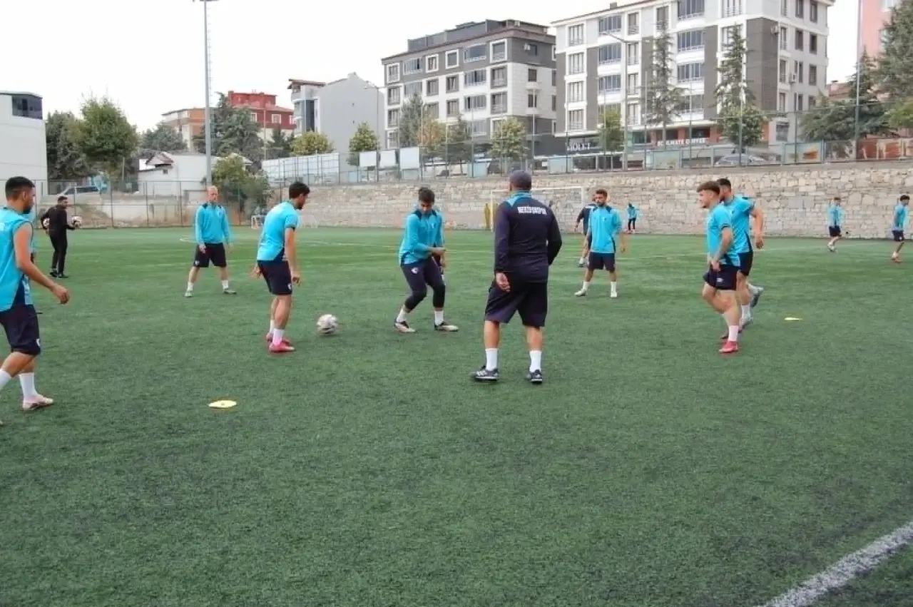 Merzifonspor’da Durmak Yok: Kadro 20 Futbolcuya Düştü! 3