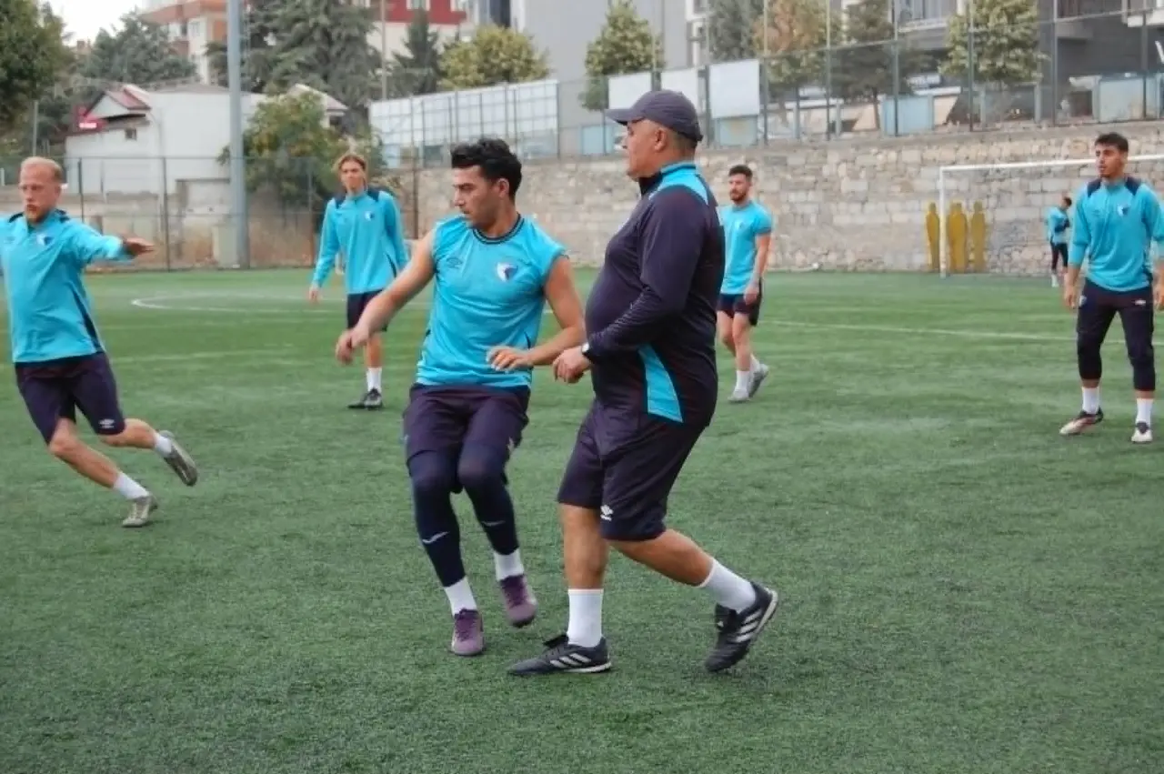 Merzifonspor’da Durmak Yok: Kadro 20 Futbolcuya Düştü! 4