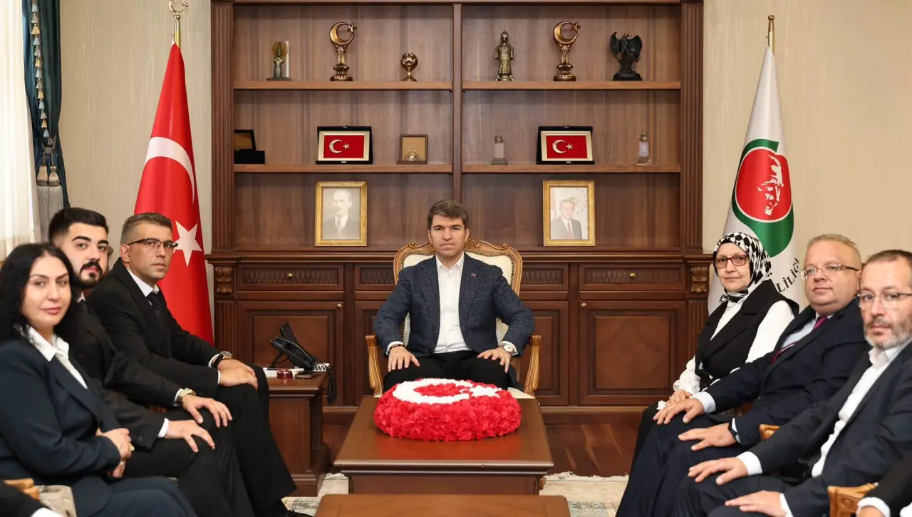 MHP Amasya’dan Vali Bakan’a Ziyaret! 1