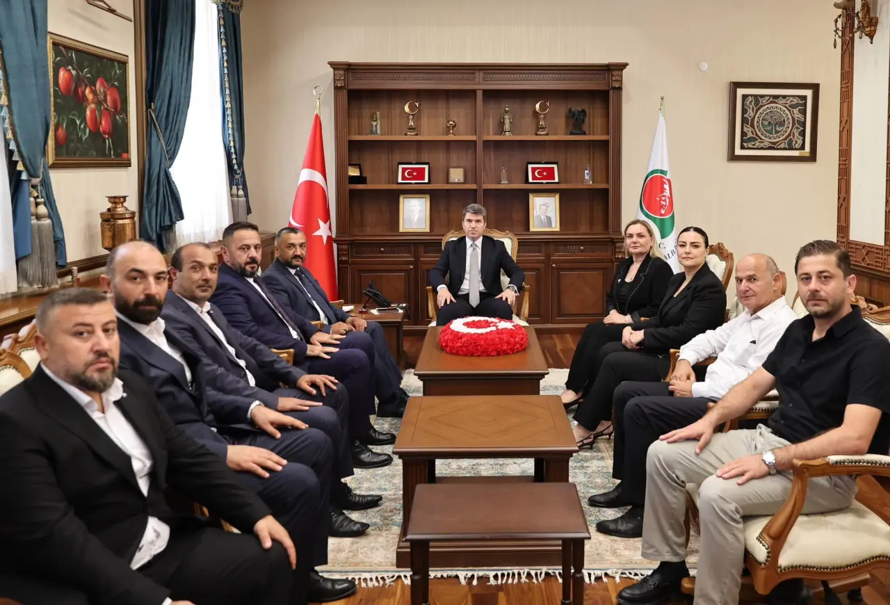 MHP Amasya'nın Yeni Yönetimi Vali Bakan’ın Makamında 3