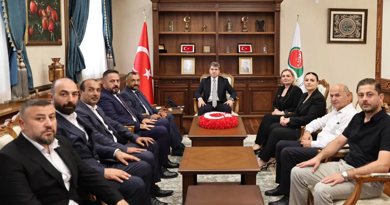 MHP Amasya'nın Yeni Yönetimi Vali Bakan’ın Makamında 2