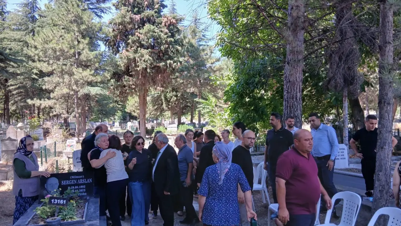 Sergen Arslan Vefatının 3. Yılında Dualarla Anıldı 3