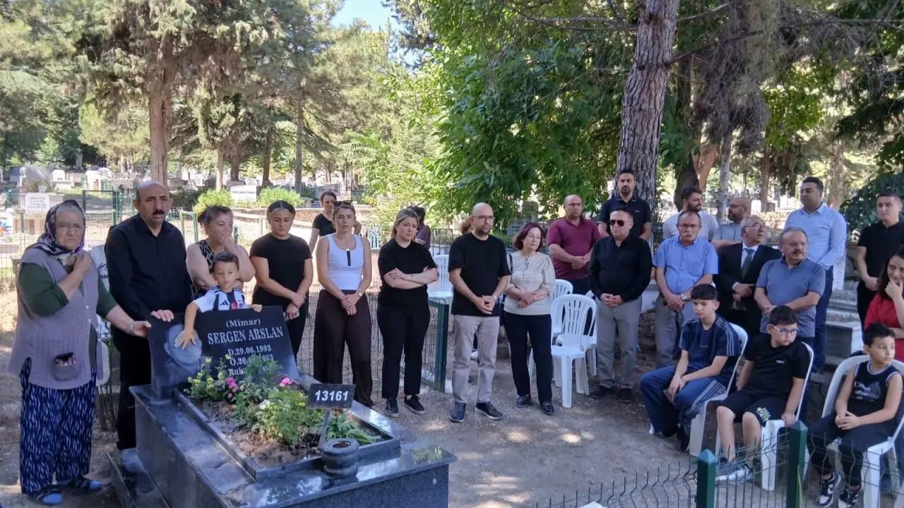 Sergen Arslan Vefatının 3. Yılında Dualarla Anıldı 2