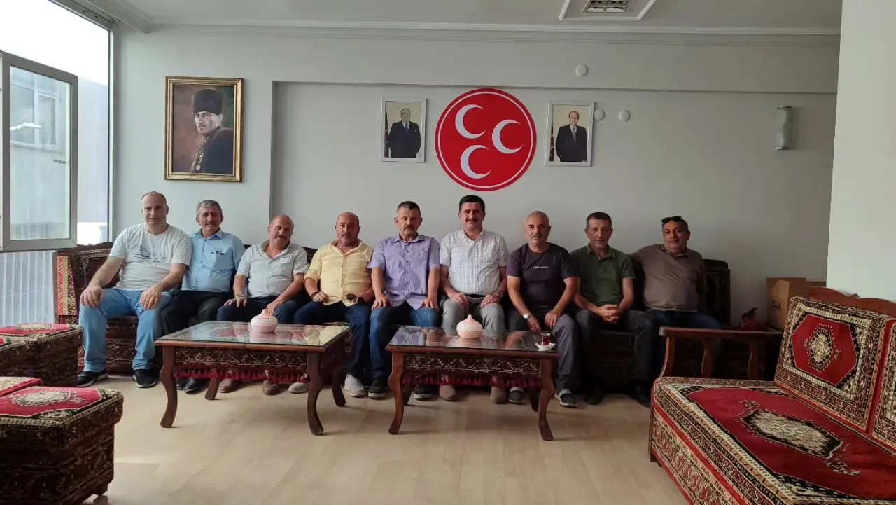 Taş Medreseli İbrahim Ovalı’dan MHP Merzifon’a Hayırlı Olsun Ziyareti 2