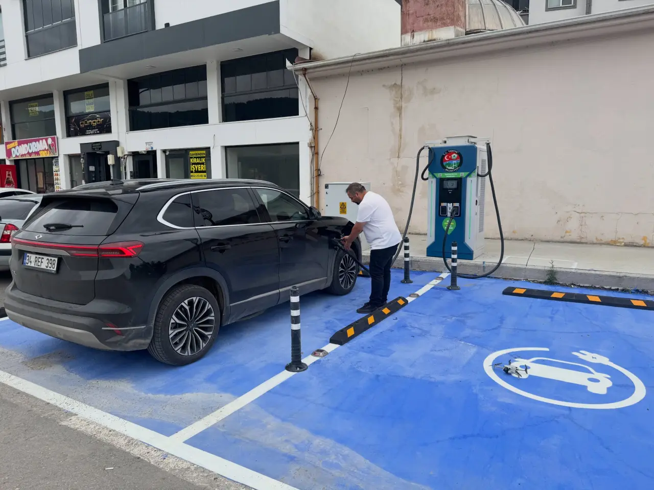 Taşova’ya Elektrikli Araç Şarj İstasyonu! 1