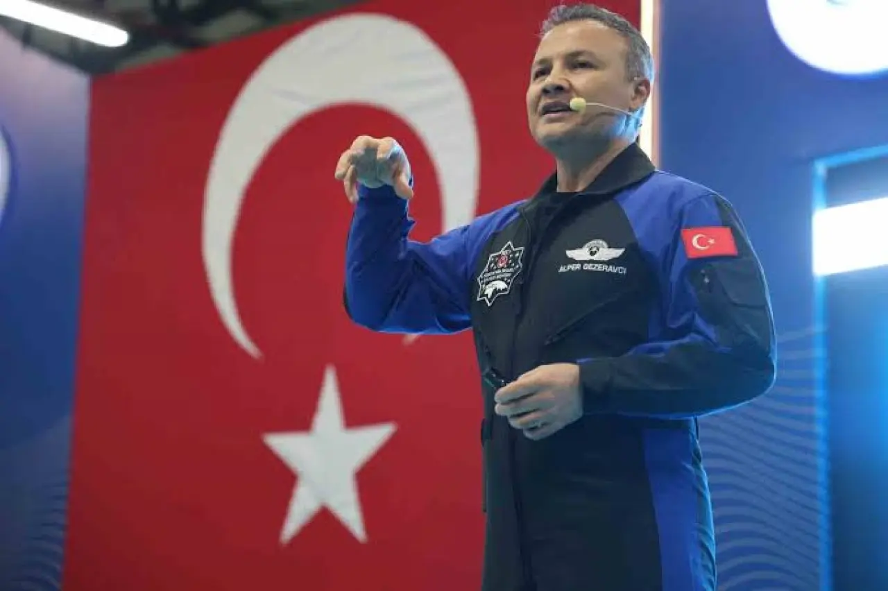Türkiye’nin İlk Astronotu Alper Gezeravcı Merzifon’a Atandı! 1