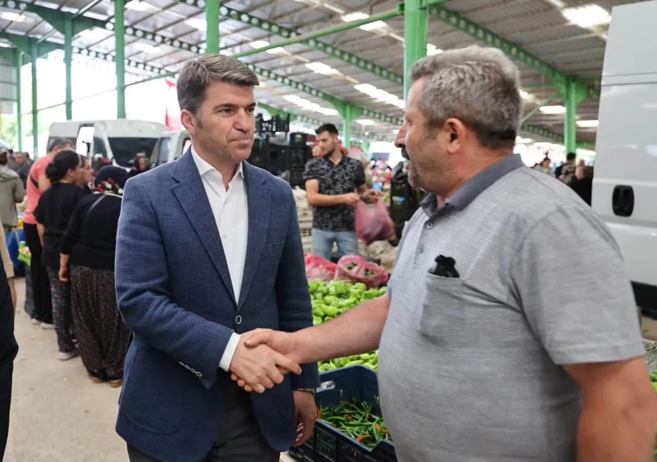 Vali Bakan Gümüşhacıköy Pazarında! 2