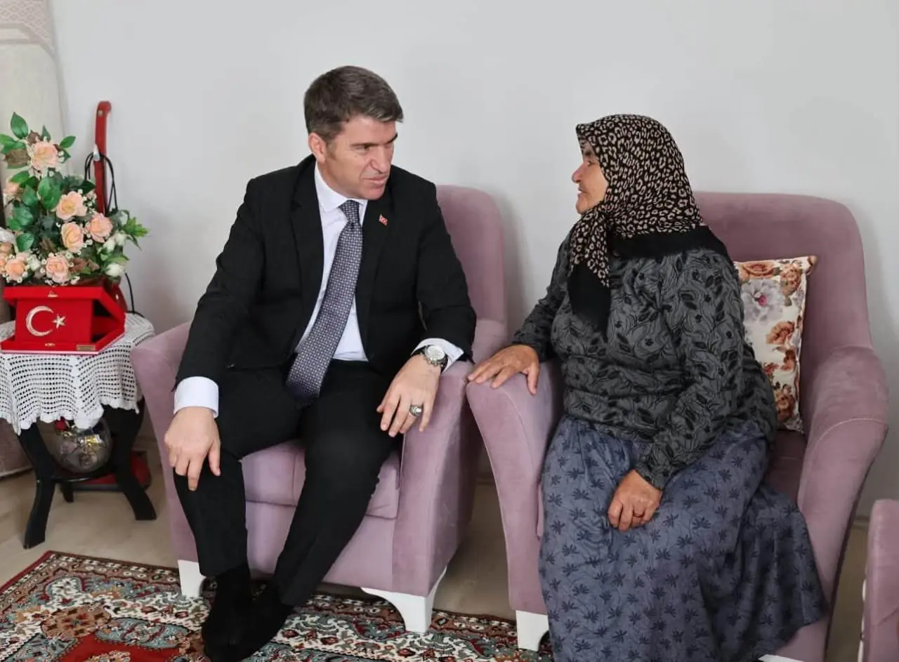 Vali Bakan Merzifon Köylerinde Sahaya İndi 4