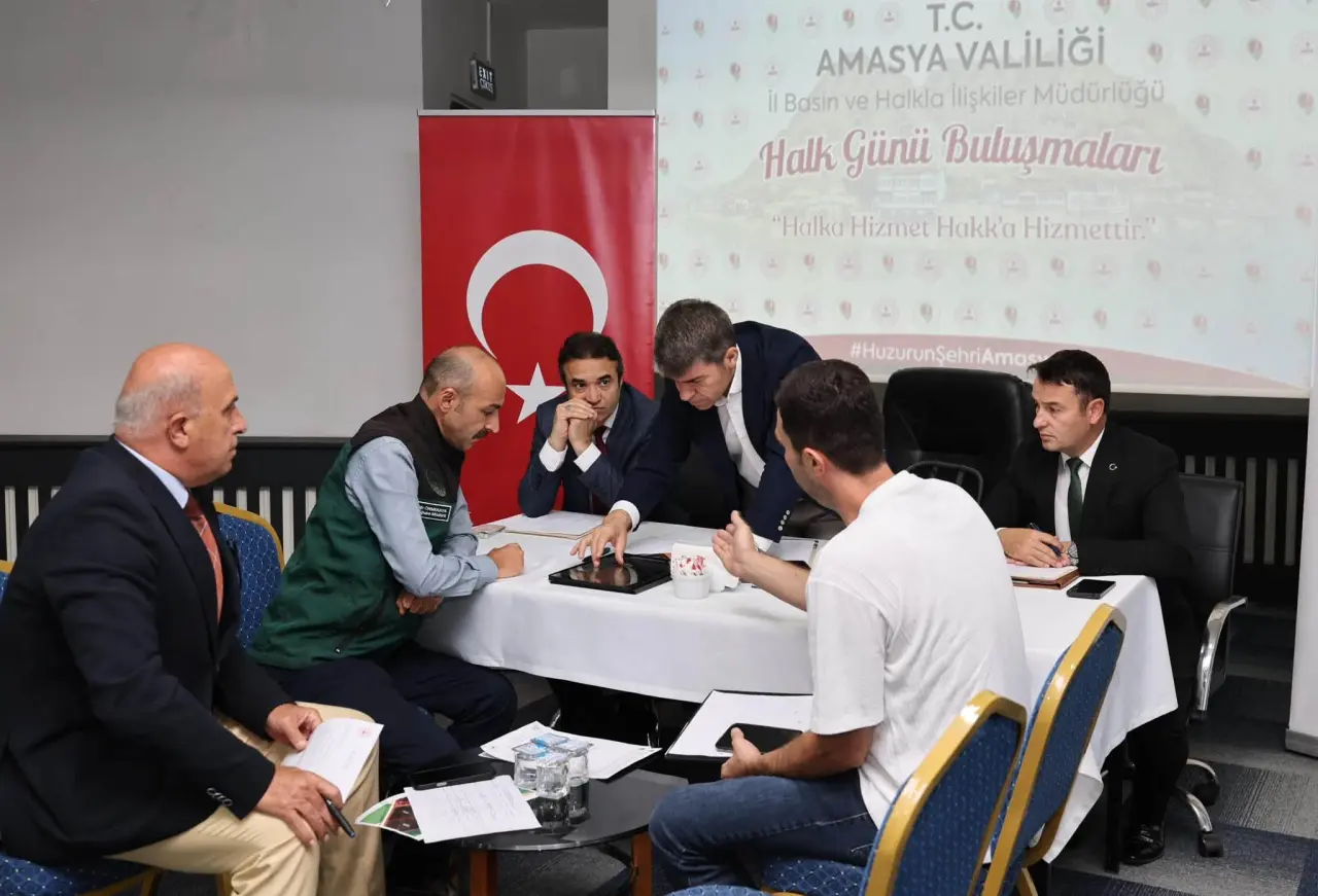 Vali Bakan Vatandaşları Tek Tek Dinledi 3