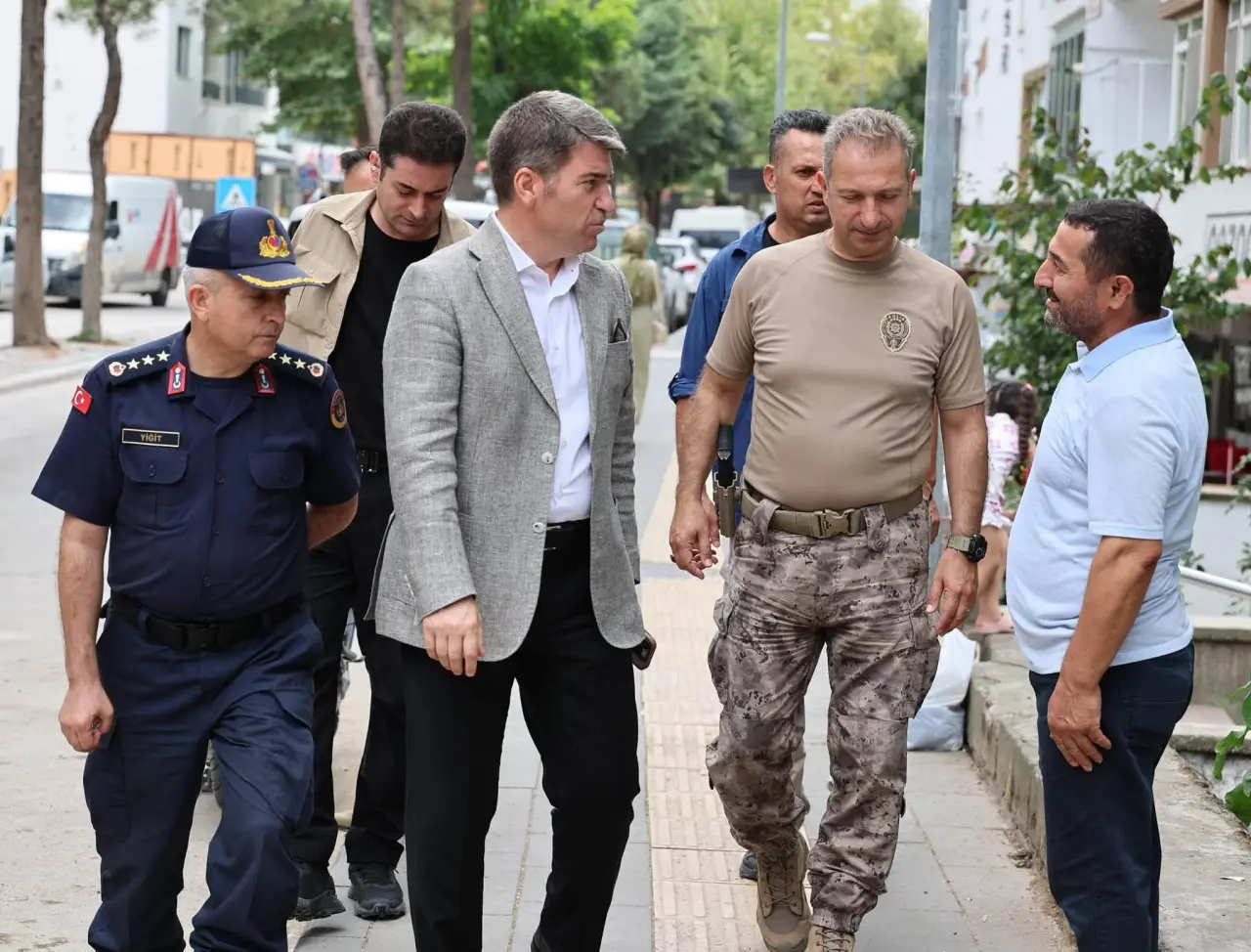 Vali Bakan Vatandaşlarla Buluştu 3
