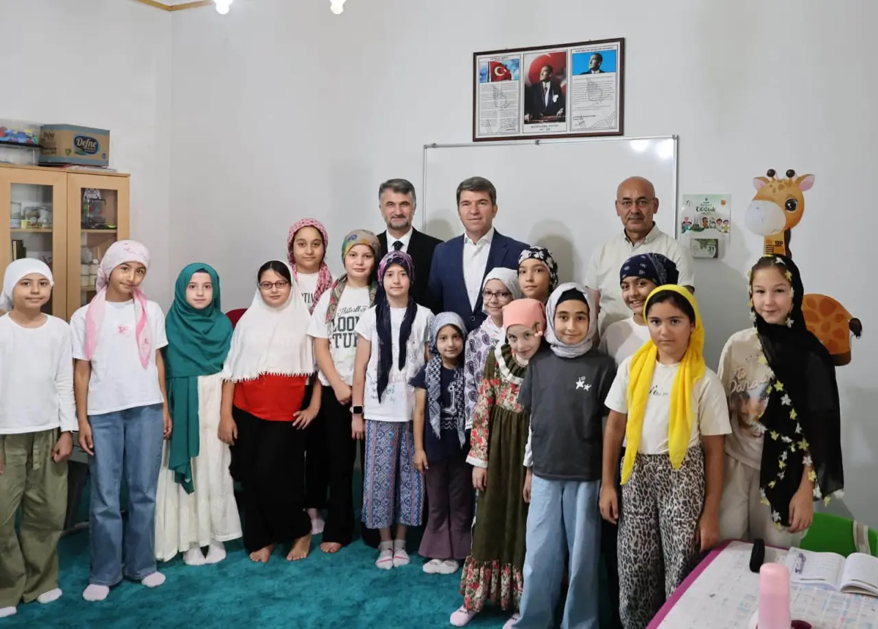 Vali Bakan’dan Kur’an Kursuna Ziyaret! 1