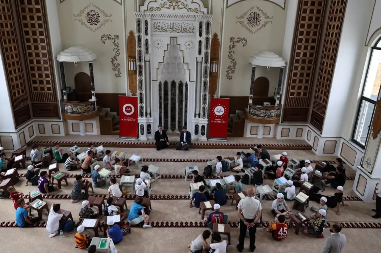 Vali Bakan’dan Kur’an Kursuna Ziyaret! 4
