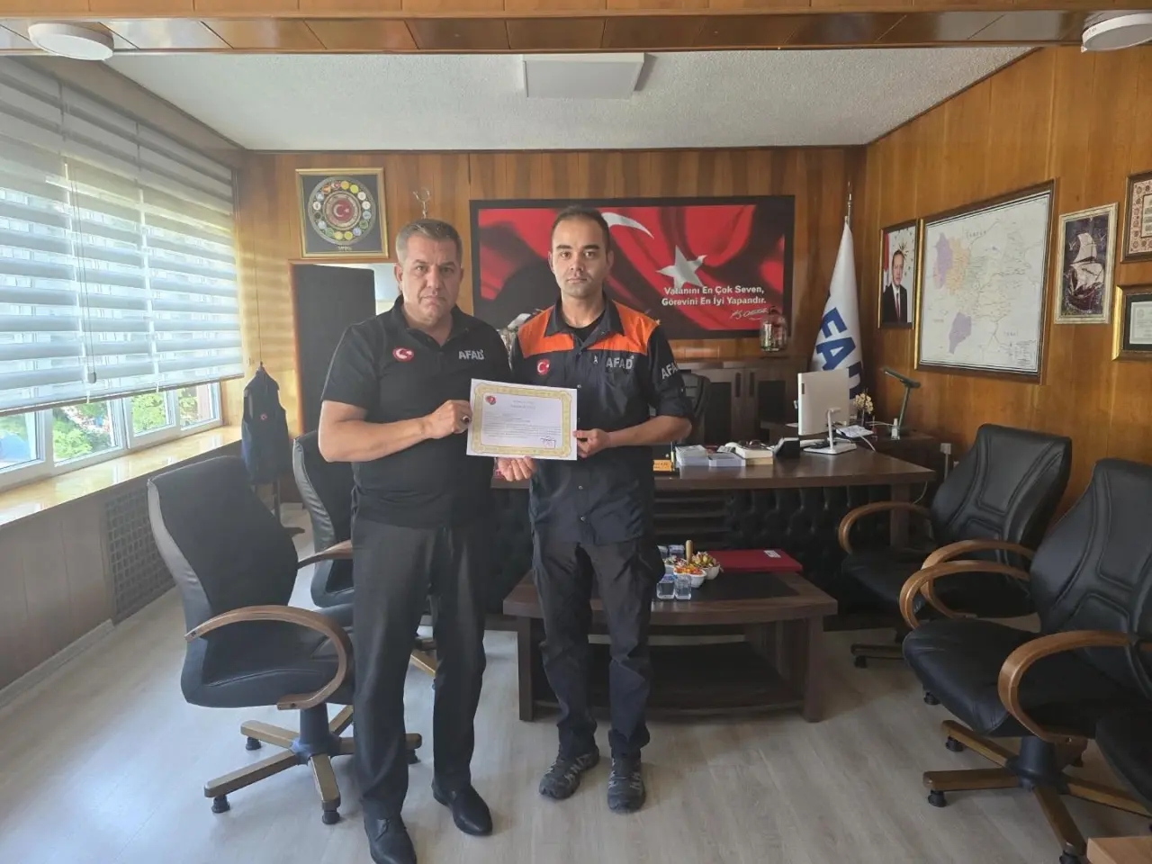 AFAD Amasya’da Özverili Personele Başarı Belgesi 1