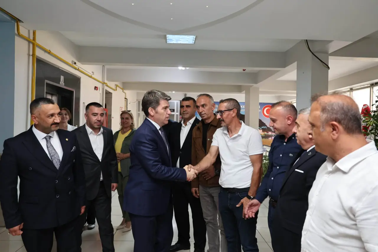 Amasya Valisi Bakan’dan MHP'ye Ziyaret 3
