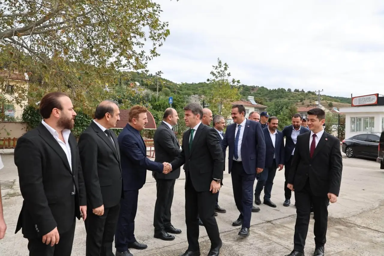 Amasya Valisi Taşova’yı Dinledi! 1
