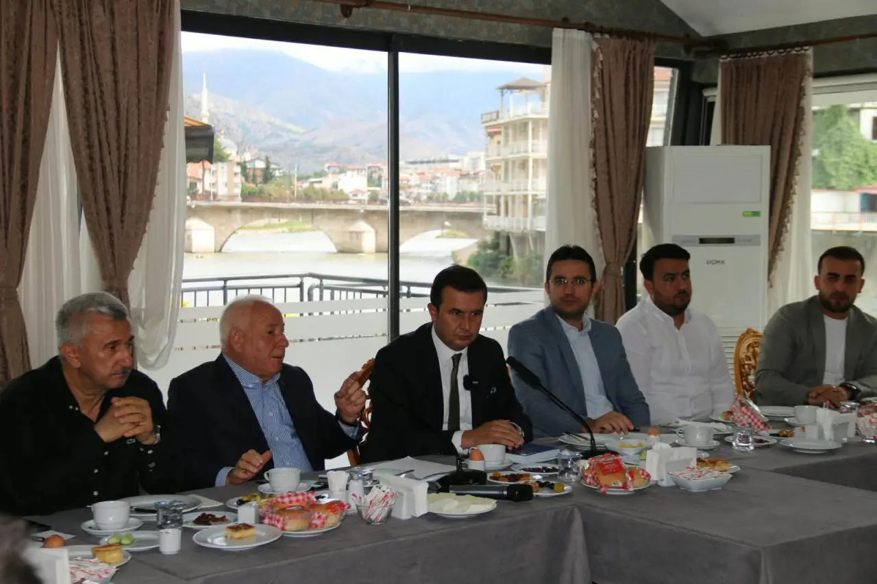 Amasya'da Direksiyon Başındaki Esnafın Sesi Dinlendi 3