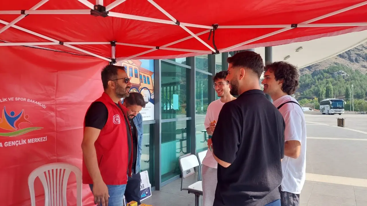 Amasya’da Üniversitelilere Sürpriz Karşılama! 1