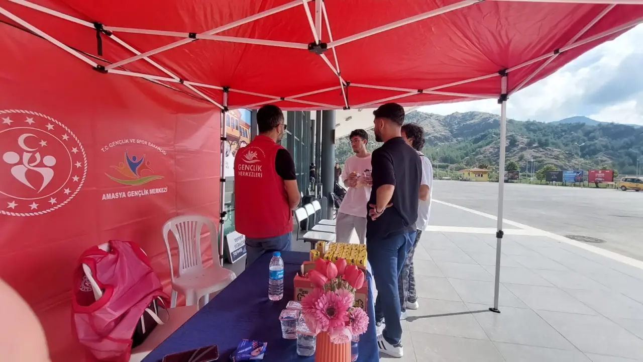 Amasya’da Üniversitelilere Sürpriz Karşılama! 3