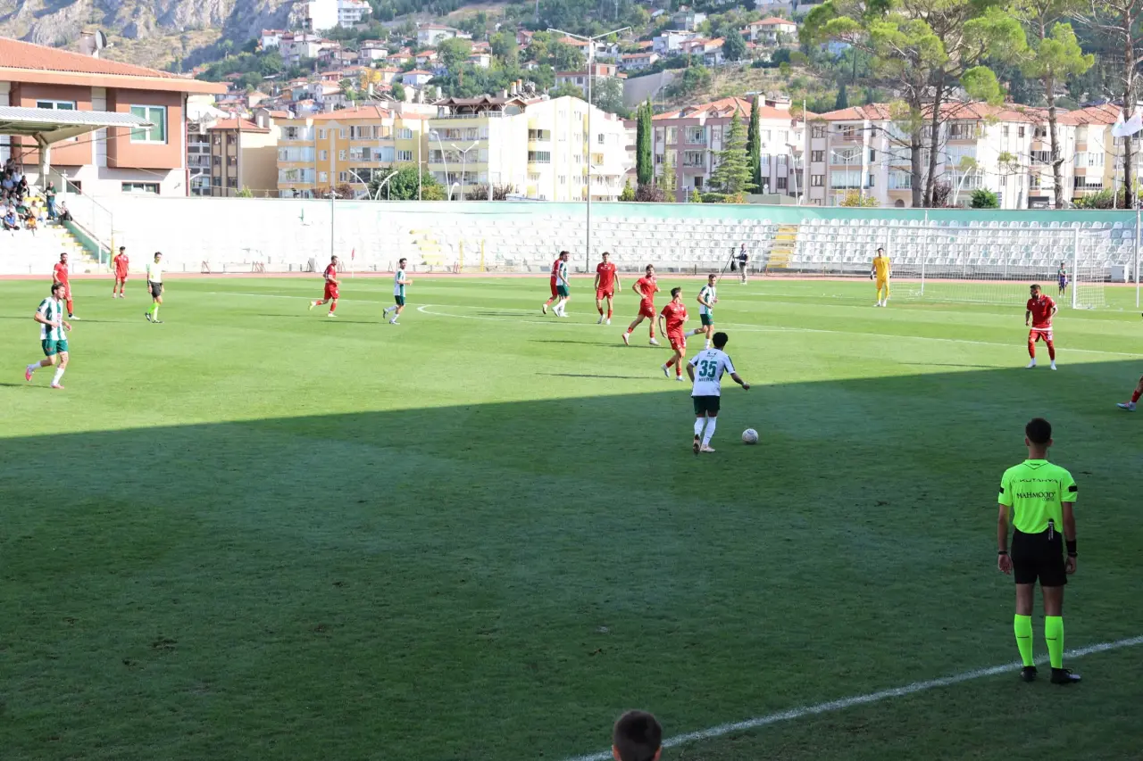 Amasyaspor FK, 3 Puanı Son Dakikada Kaybetti 2-2 1