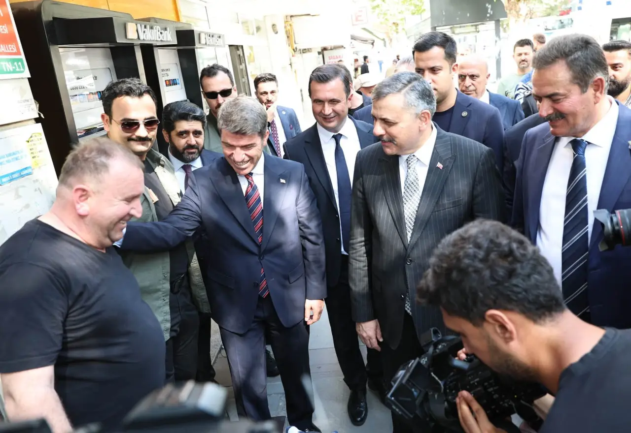 Bakan Çiftçi Amasya Sokaklarında! 1