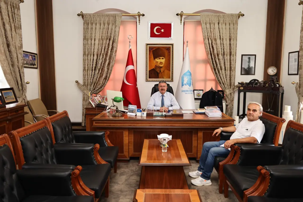 Başkan Kargı’nın Makamında Ziyaretçi Yoğunluğu 2