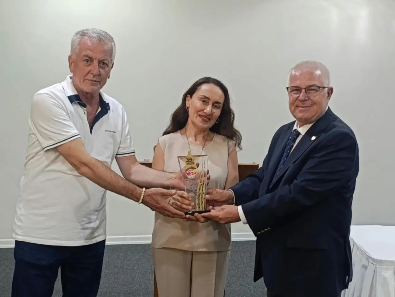 Gazetecilerden Özcan’a Teşekkür 5