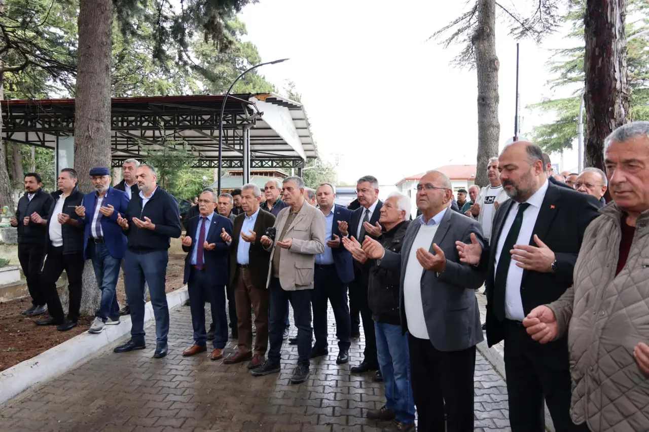 Güner Ergül Dualarla Son Yolculuğuna Uğurlandı 3