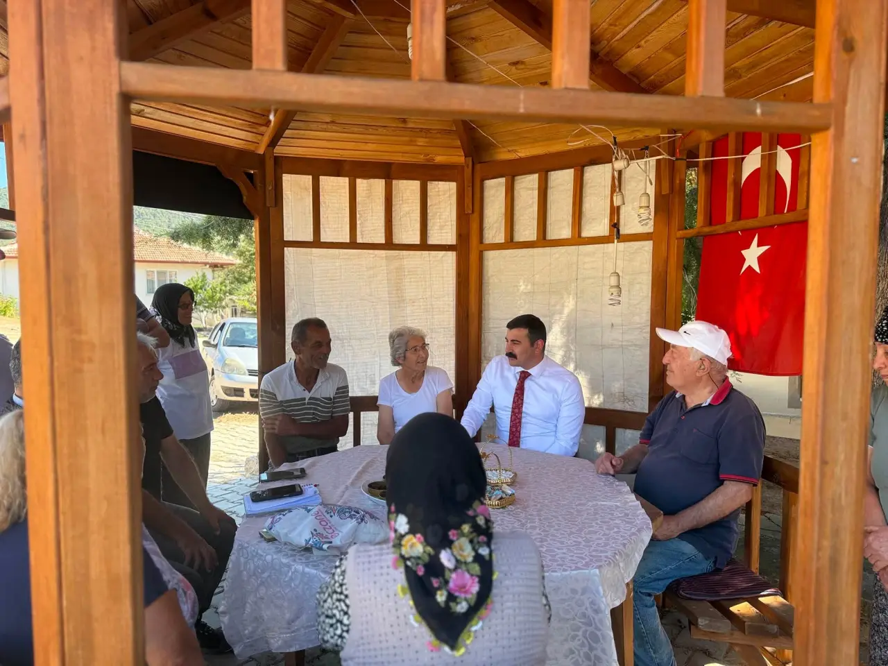 Kaymakam Arslan Hıdırlar Köyü’nde Sahaya İndi 1