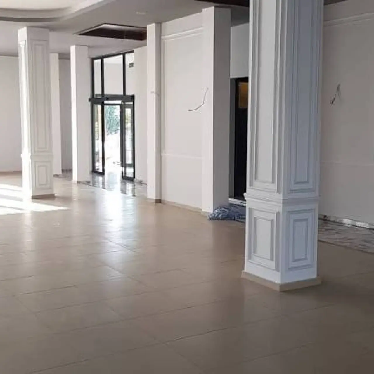 Kolonlu Duvarlar Artık Sorun Değil: Dekorasyonda Şık Dönüşüm 2