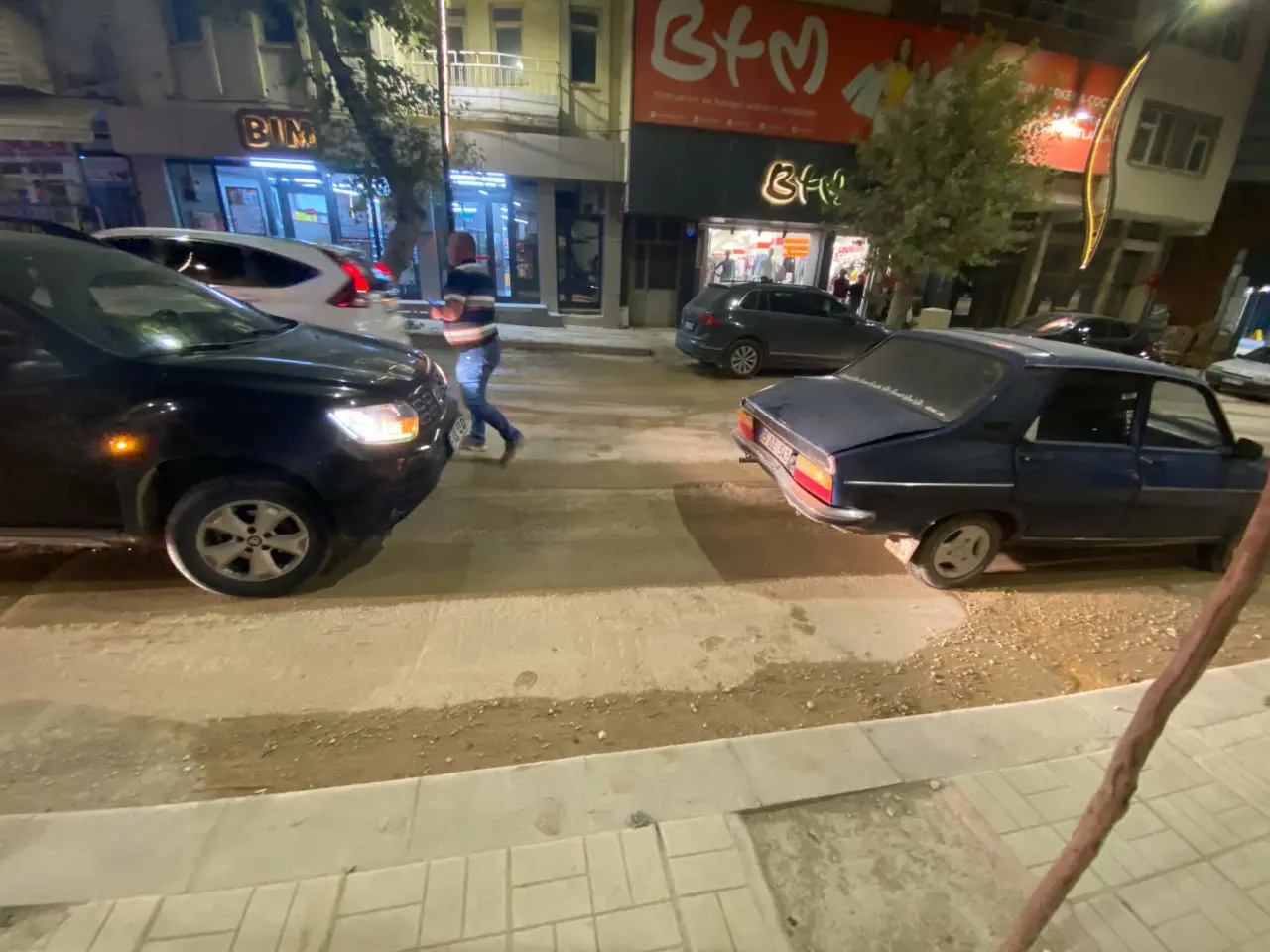 Merzifon Cumhuriyet Caddesi’nde İki Araç Çarpıştı 2