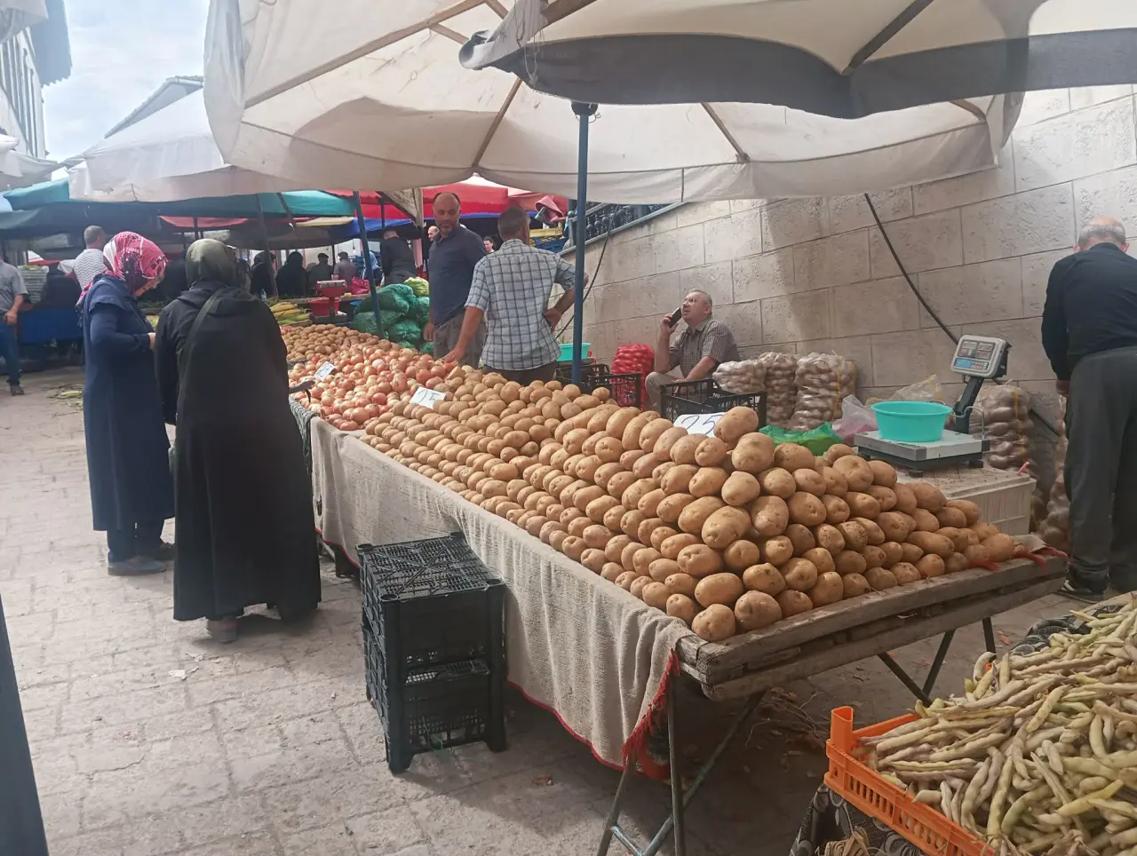 Merzifon Pazarı Turşuluklarla Şenlendi: İşte Güncel Fiyatlar 3