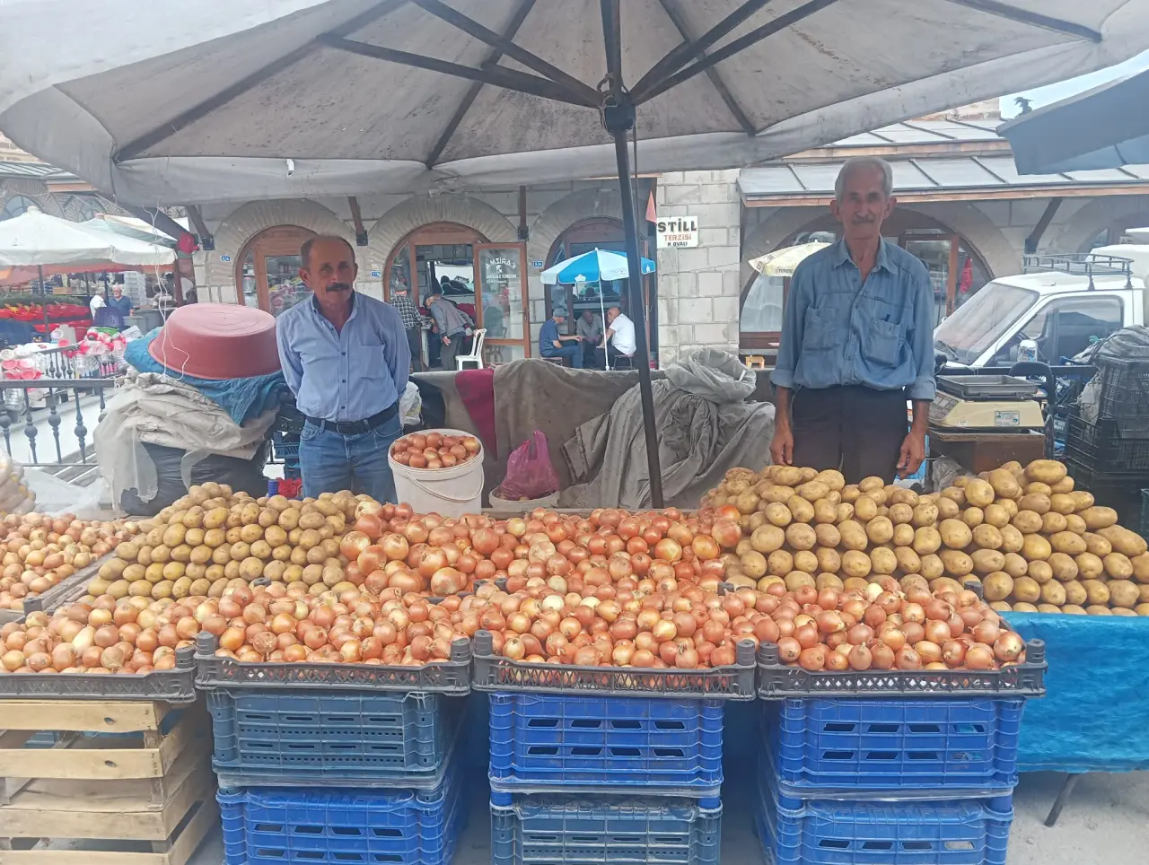 Merzifon Pazarı Turşuluklarla Şenlendi: İşte Güncel Fiyatlar 5