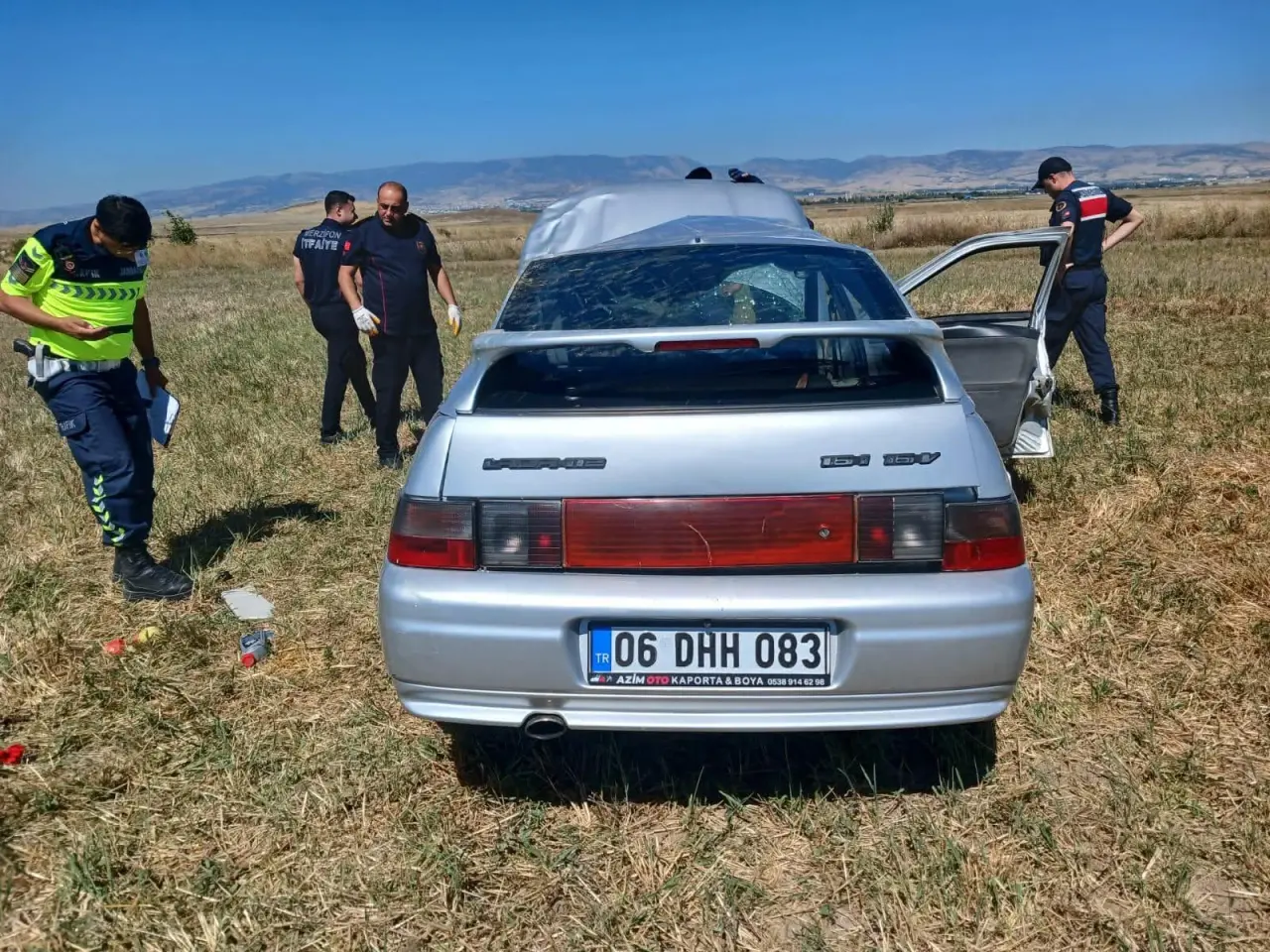 Merzifon'da Feci Kaza: Sürücü Araçta Sıkıştı 3