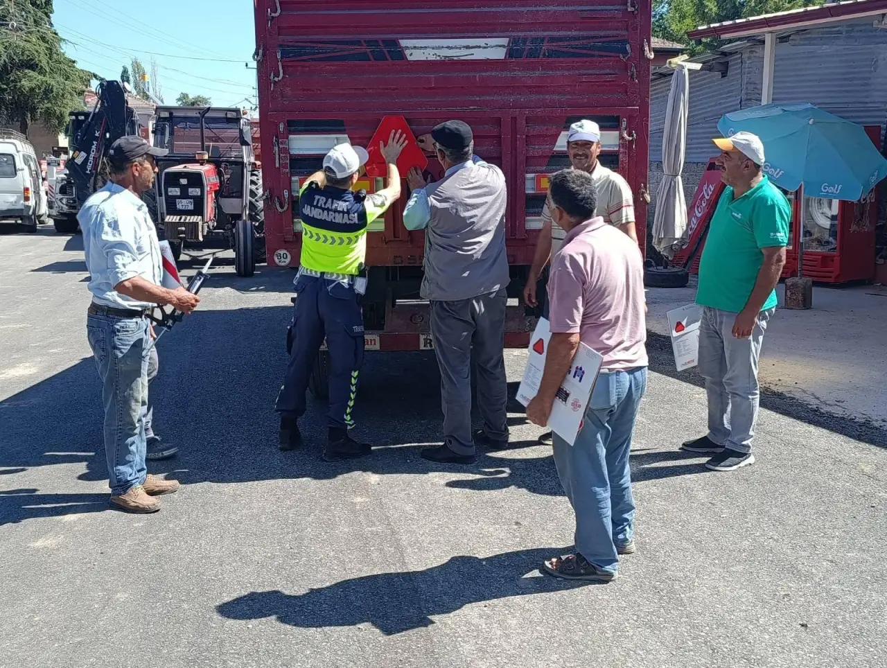 Merzifon’da Jandarmadan Güvenli Tarım Trafiği Hamlesi 4