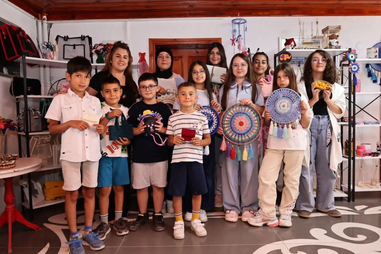 Merzifon’da Kadınların El Emeği Sergiye Dönüştü! Geri Dönüşümden Özgün Eserler 4