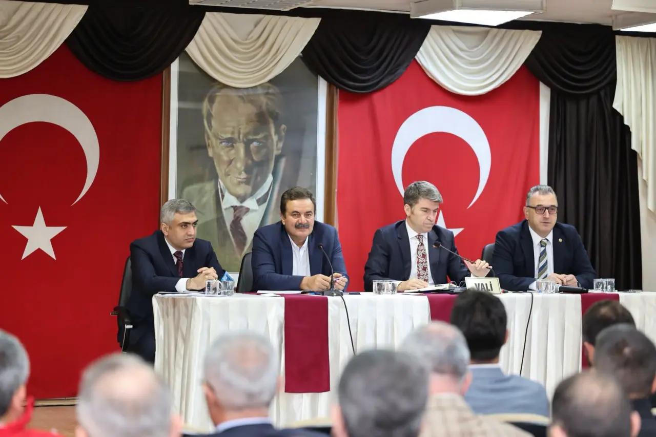 Merzifon’da Muhtarlar Toplantısı Gerçekleştirildi 5