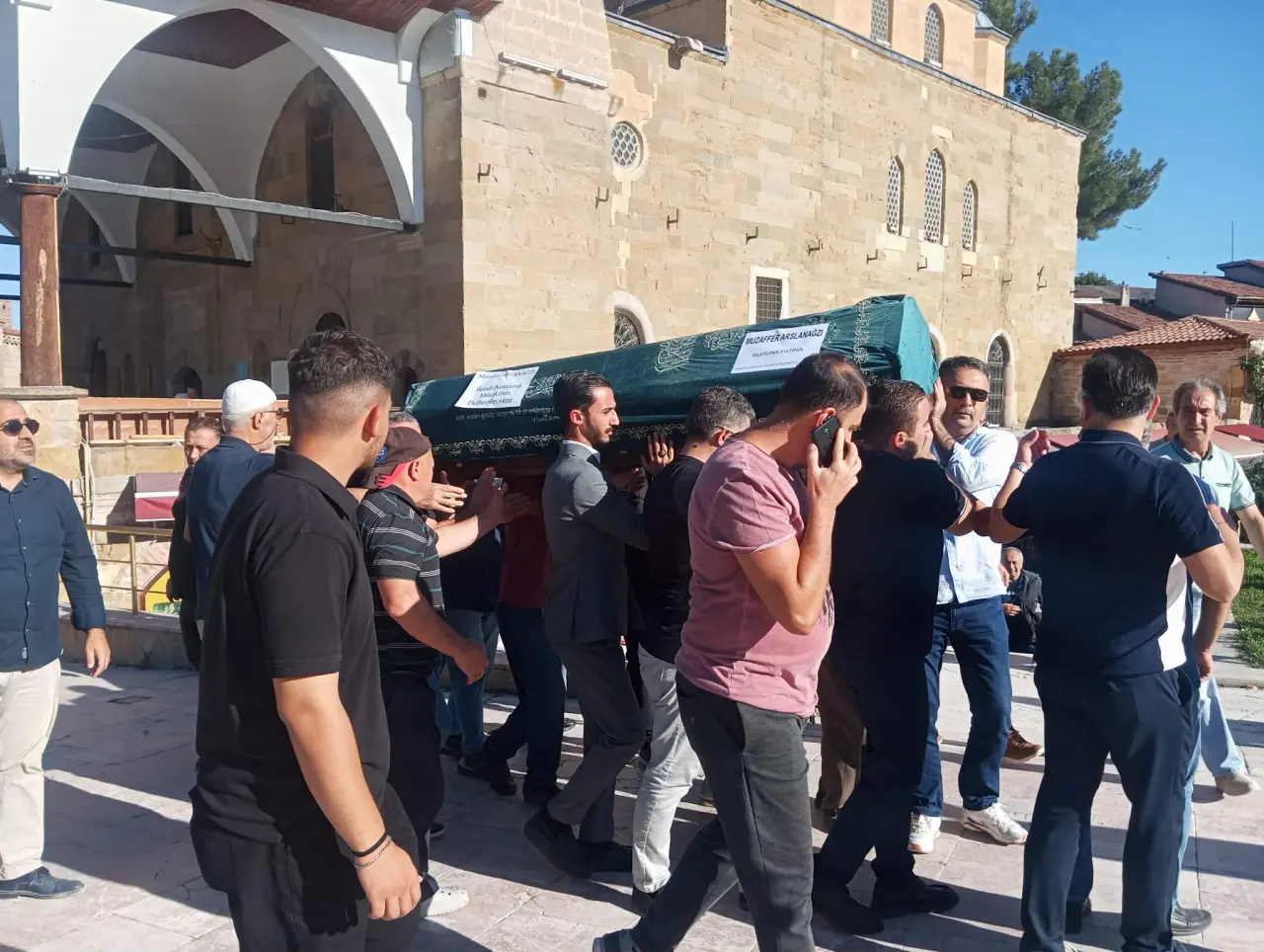 Merzifon’un Acı Günü: Muzaffer Arslanağzı Son Yolculuğuna Uğurlandı 3