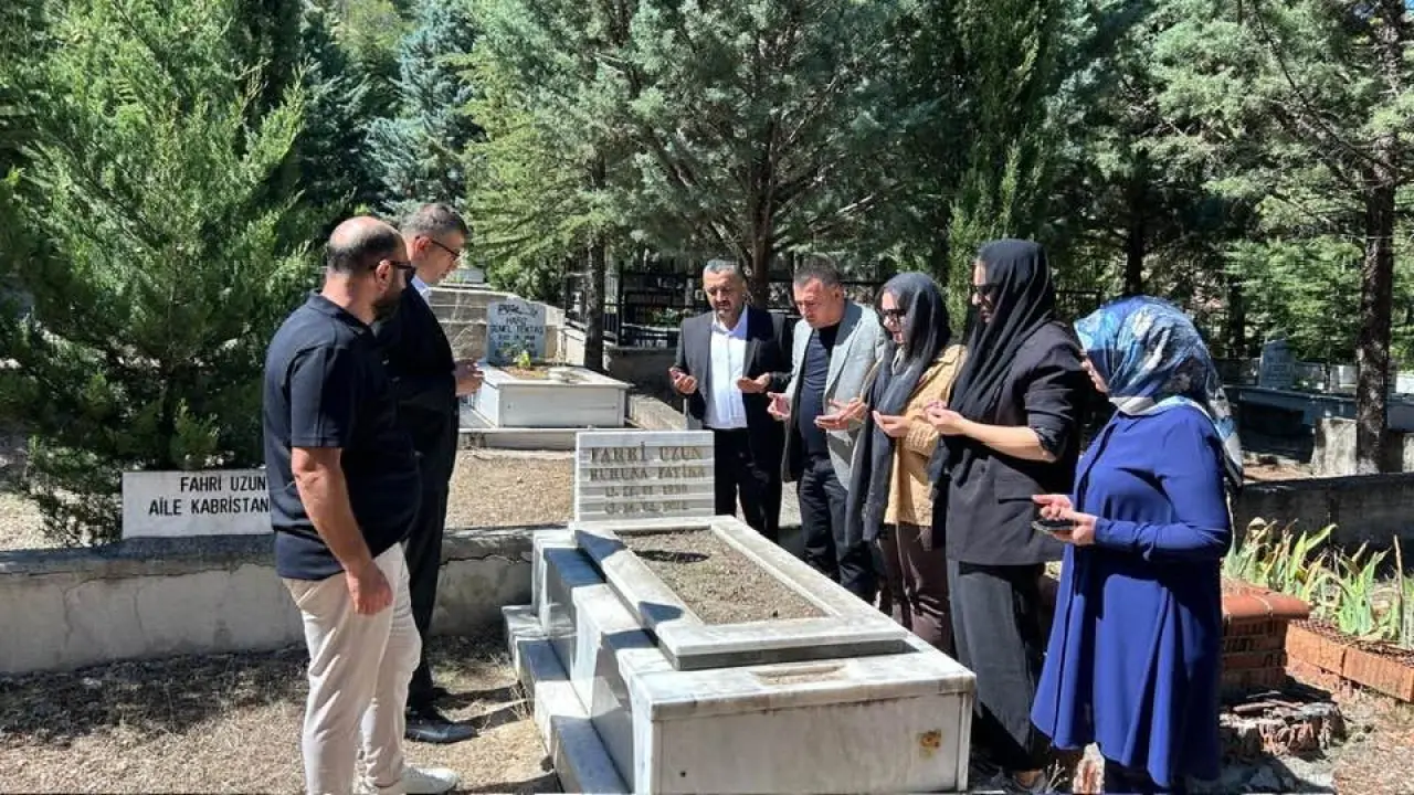 MHP Amasya Teşkilatı Şehitlikte Buluştu 4
