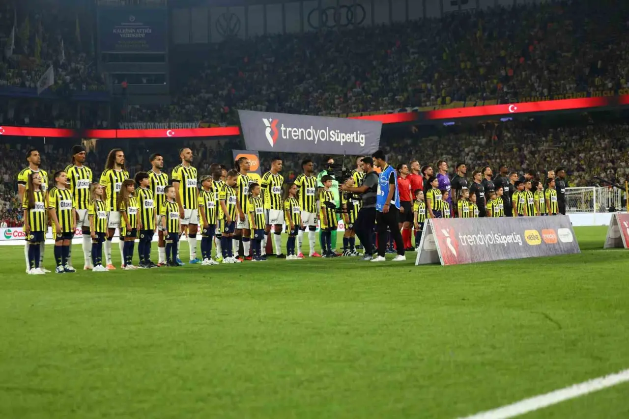 Sezonun ilk derbisini kazanan Beşiktaş oldu 3