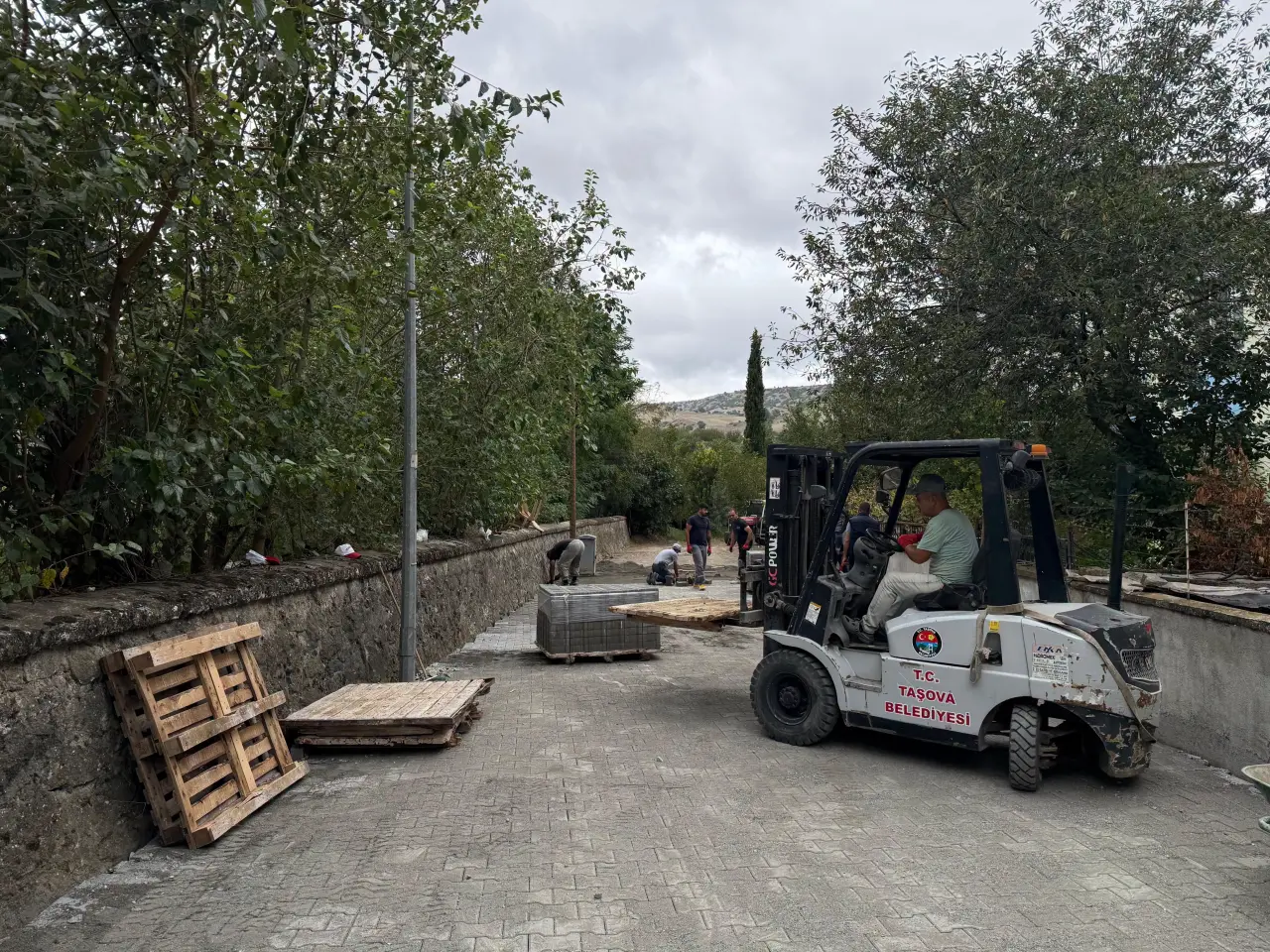 Taşova’da Yıllardır Beklenen Yol Parkeyle Buluştu 3
