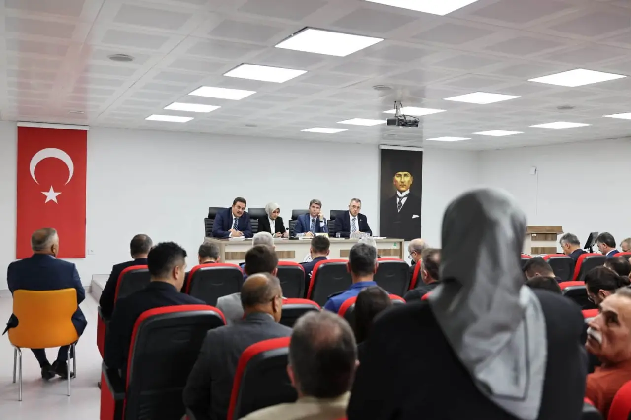 Vali Bakan Gümüşhacıköy'de Muhtarları Dinledi! 3