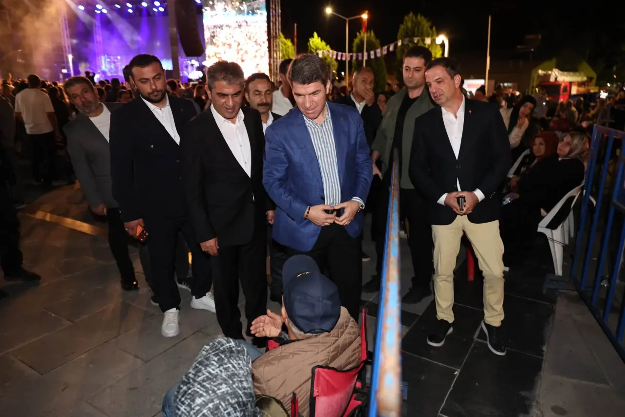 Vali Bakan Suluova’nın Coşkusuna Ortak Oldu 2