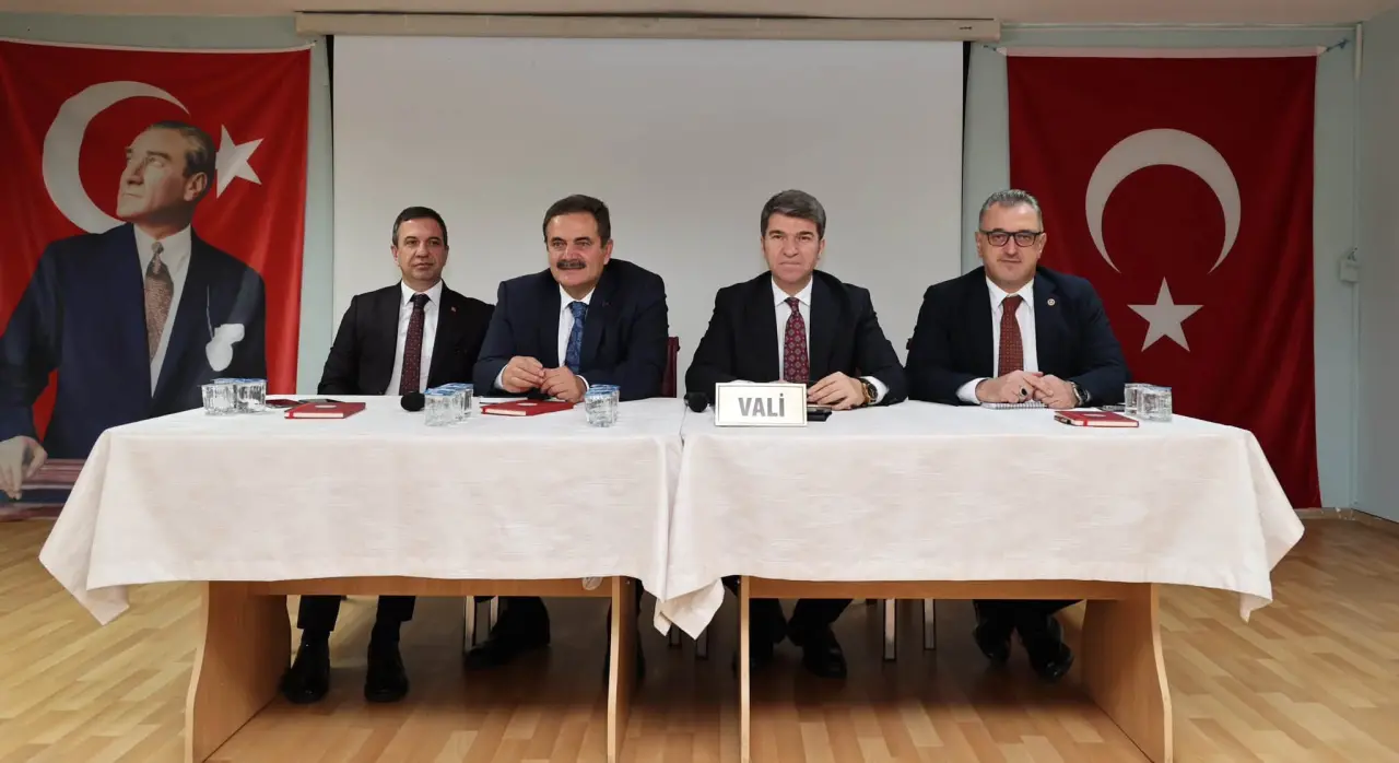 Vali Bakan Suluova’yı Dinledi 3
